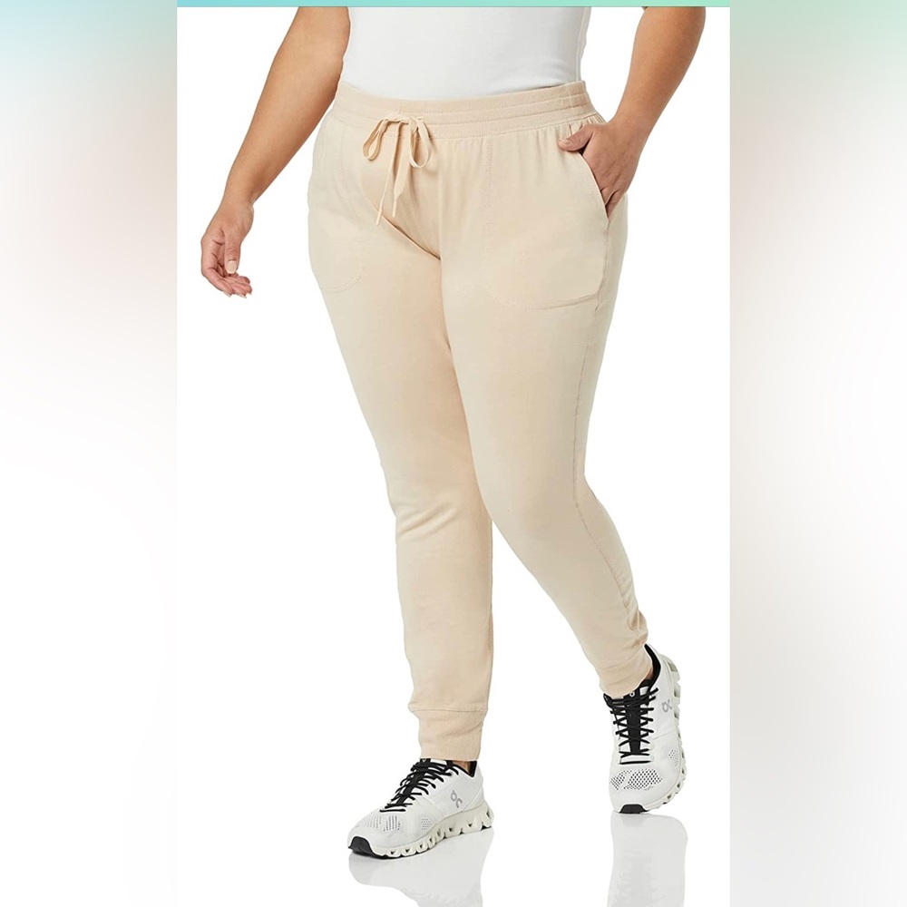 Amazon Essentials Women's Studio Terry Relaxed-Fit Jogger Pant (Beige, Warm) XXL